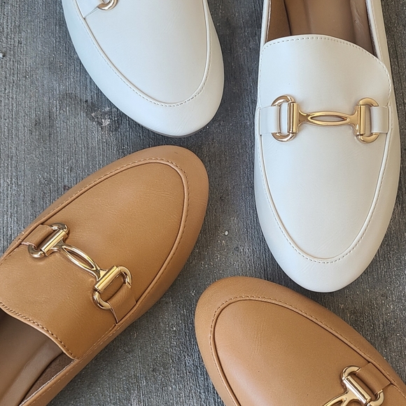 🚨FEW PAIRS LEFT// Stone loafer Flat - Picture 6 of 7